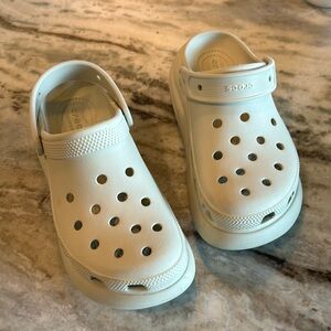 Crocs platform W6 M4 bone